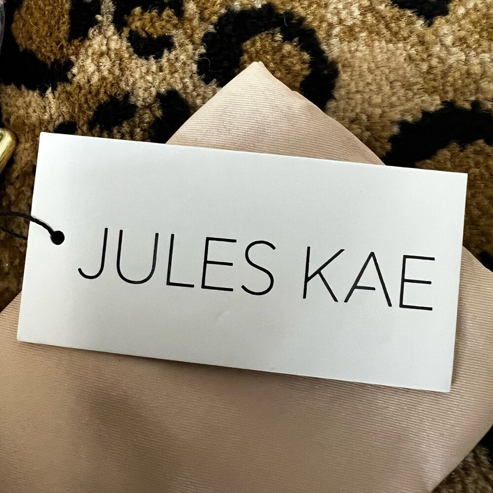 New Jules Kae women's Delilah hand bag in cream. Retails for $130.00. - Picture 6 of 9